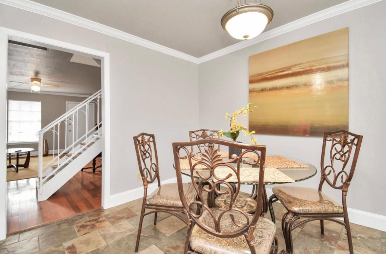 Stunning Private Room In Town Home Houston Ngoại thất bức ảnh