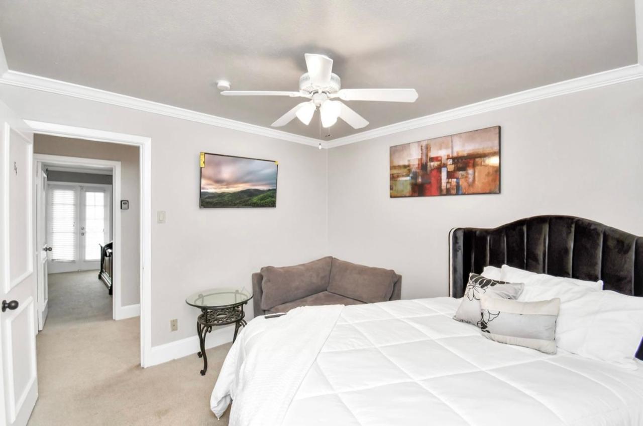 Stunning Private Room In Town Home Houston Ngoại thất bức ảnh